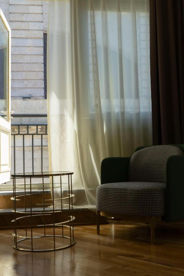 Grand Opera Hotel Koetaisi Buitenkant foto